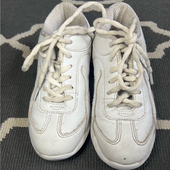NO LIMIT White Cheer Shoes Sz. Y2, kids, sports, cheerleading, girls, sneakers - Picture 3 of 7